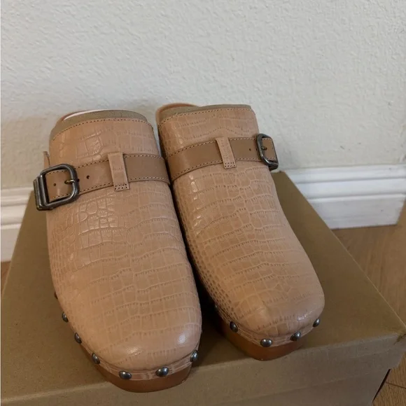 Lucky Brand Tan Clog Heels Dusty Sand Essex Croco Leather NWT Size 11M - Picture 6 of 9